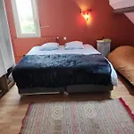 Les Mottes Oda ve Kahvaltı Gandelain