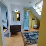Les Mottes Oda ve Kahvaltı 2*