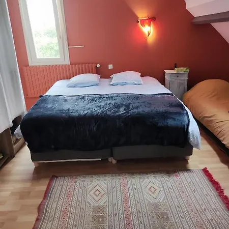 Les Mottes Nocleg ze śniadaniem Gandelain